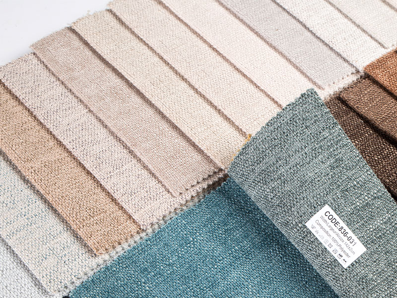 Blød og luksuriøst almindeligt chenille -stof til sofa -covers og kast